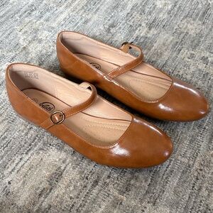 Brown Mary Jane Flats - women’s size 7.5 - round toe - faux leather